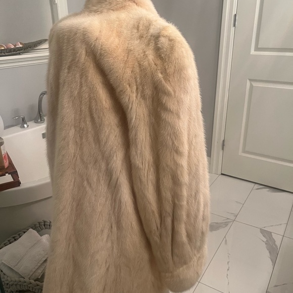 Creamy vintage mink jacket walking length Sharon Stone style made in 🇨🇦genuine - Picture 4 of 16